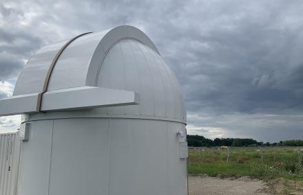 Laser Sateliten Messstation der Firma DiGOS in Golm Observatorium in Golm
