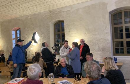 Das Fernsehen dreht im neuen Begegnungsort 