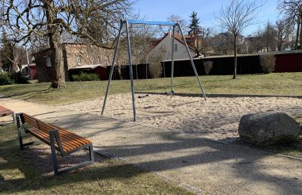 Spielplatz Reiherbergstraße vor Gemeindebüro bis Juni 2025 Spielplatz Reiherbergstraße vor Gemeindebüro bis Juni 2025