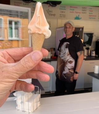 Softeis im Waffel