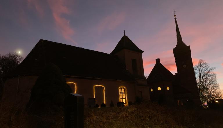 Kirchen vor Abendhimmel